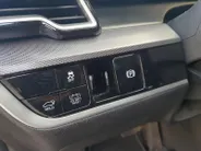 Kia Sportage 1.6 T-GDi Hybrid DynamicPlusLine | Stoel en stuurverwarming | Panorama schuifdak | Elektrisch bedienbare voorstoelen | Navigatie | Dodehoek detectie | Getinte ramen achter |