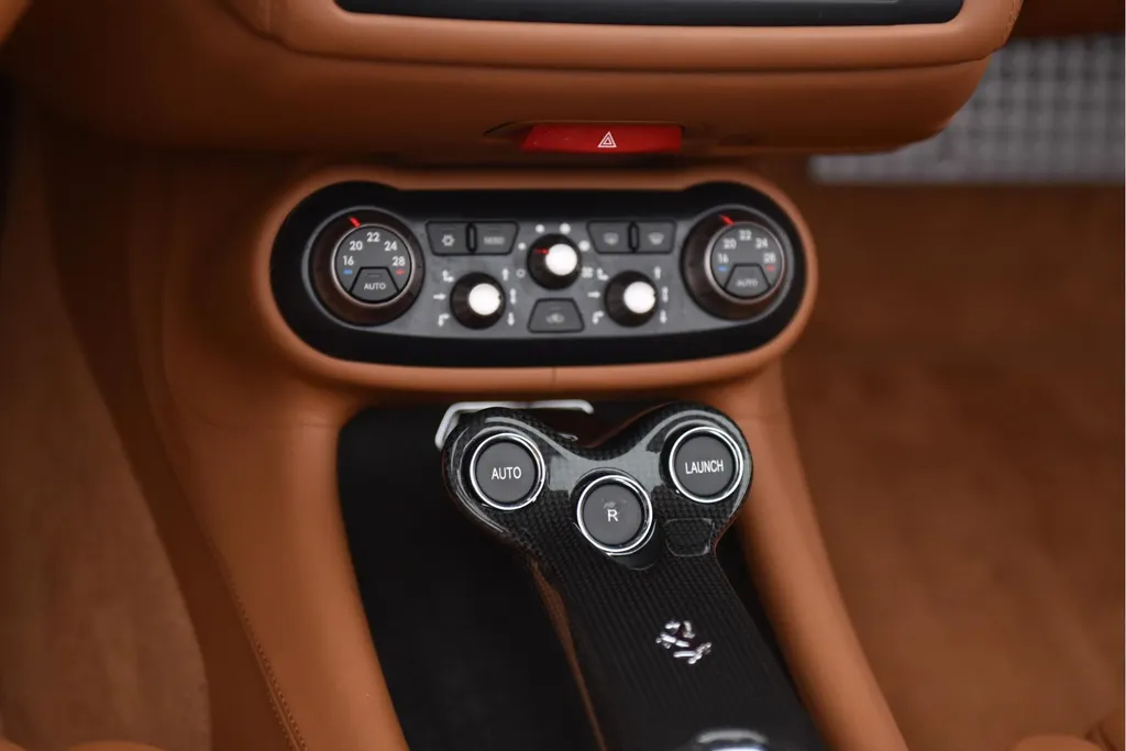 Ferrari California 4.3 V8 HELE