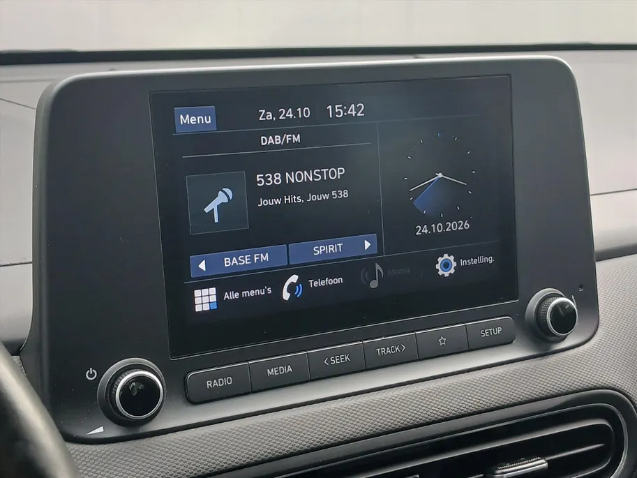 Hyundai Kona Automaat Comfort+ / Navigatie via Carplay / Stoel en stuurverwarming! /