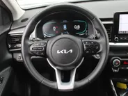 Kia Stonic 1.0 T-GDi MHEV DynamicPlusLine | Stuur-/stoelverwarming | Camera | Cruise adapt. | Clima | LED | Navi | 16' LM | Keyless |