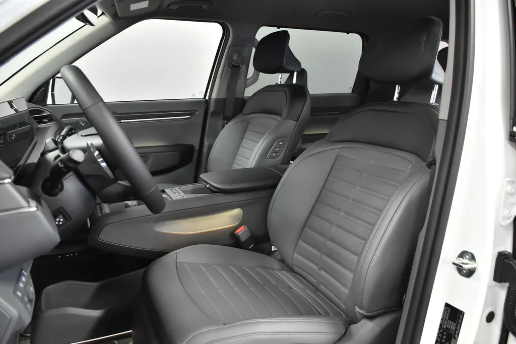 Kia EV9 99,8kWh 204pk RWD Plus NIEUW