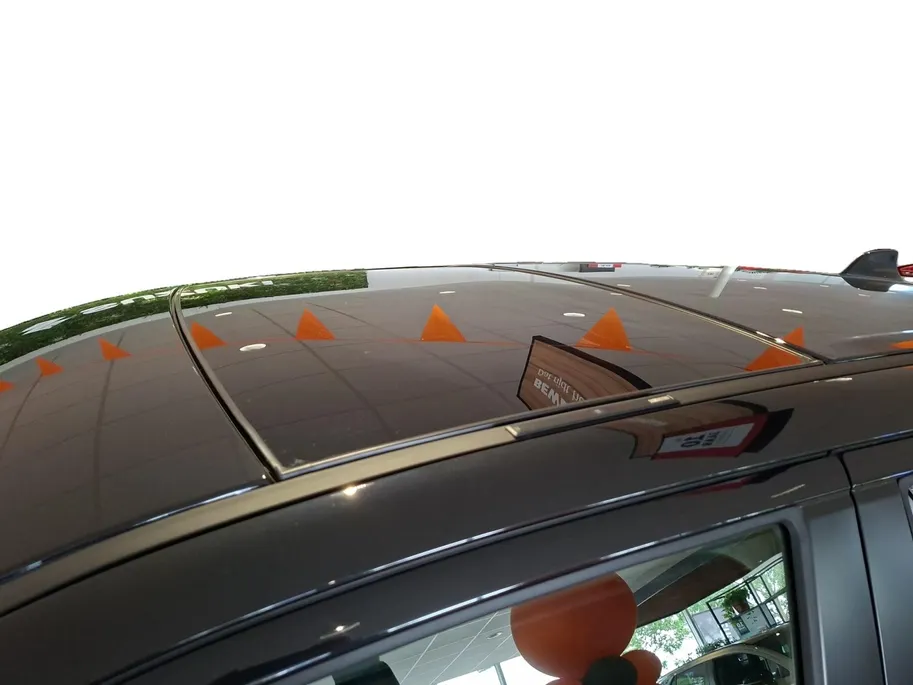 Suzuki e Vitara Style 61 kWh | €4.000.- korting | Direct leverbaar | Hoge instap | Panorama dak | 360 camera | 10 jaar garantie!