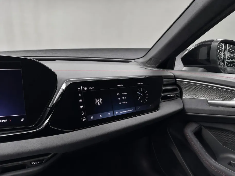 Audi A5 Avant 2.0 e-hybrid 367pk quattro S edition Competition · Trekhaak · 360 Camera · B&O Audio · Elek. Voorstoel · Head-Up · Dodehoek Detectie · 19'' Inch · Garantie t/m 03-10-2030 of 100.000km