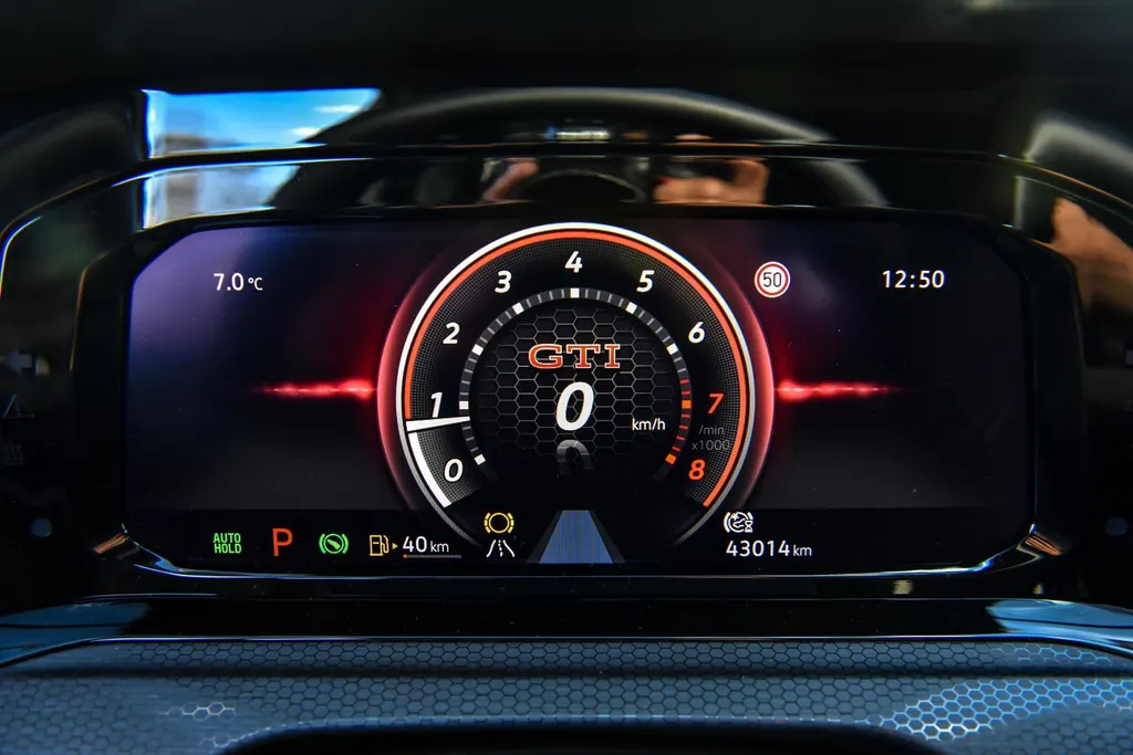 Volkswagen Golf 2.0 TSI GTI