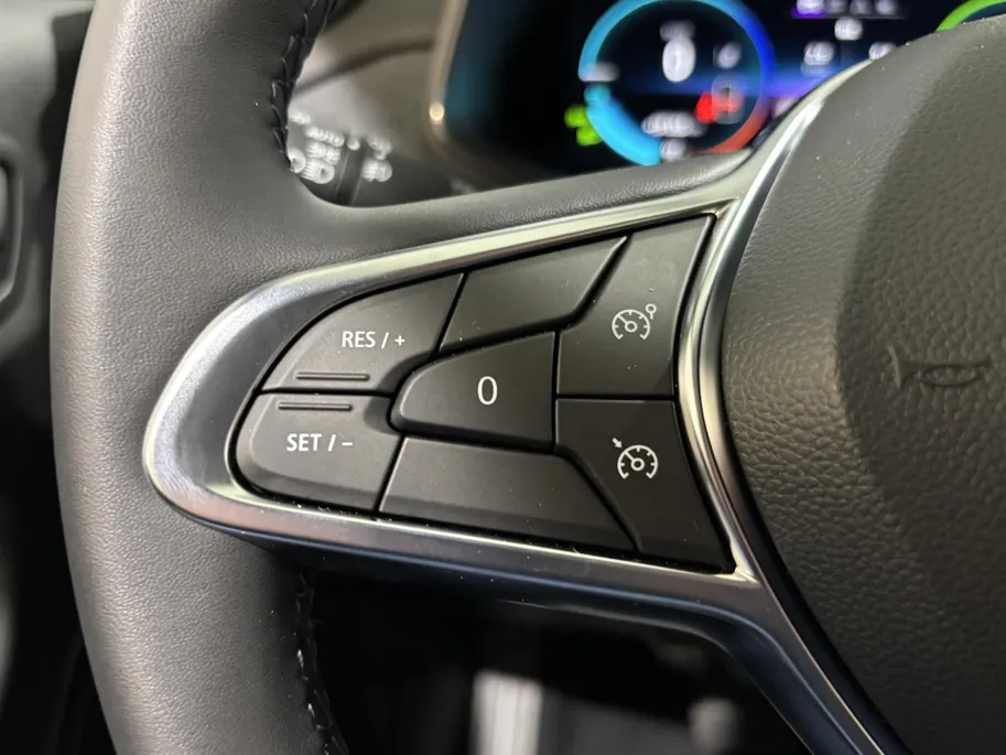 Renault ZOE R135 Evolution 52 kWh Automaat | DEMO | Camera | Parkeersensoren | Apple CarPlay/Android Auto | Climate Control | Full LED | Lichtmetalen Velgen | Digital Cockpit | Cruise Control |