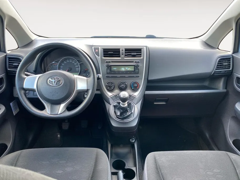 Toyota Verso-S 1.3 VVT-i Comfort Plus Uitstekend onderhouden | Airco | Radio/CD | Elektr. rmn/spg | etc.