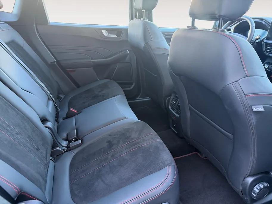 Ford Kuga 2.5 PHEV ST-Line X | Panorama Dak | Driver Assistance Pack | 360 Camera | B&O Audio | Elec. Trekhaak | All Season Banden | Winterpack | Fabrieksgarantie |
