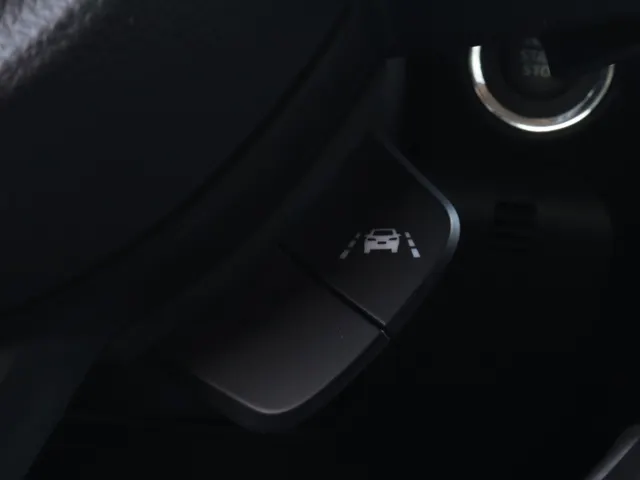 Suzuki Swift 1.2 Style Hybrid Automaat | Carplay | Keyless | AdaptiveCruise | AllSeasons