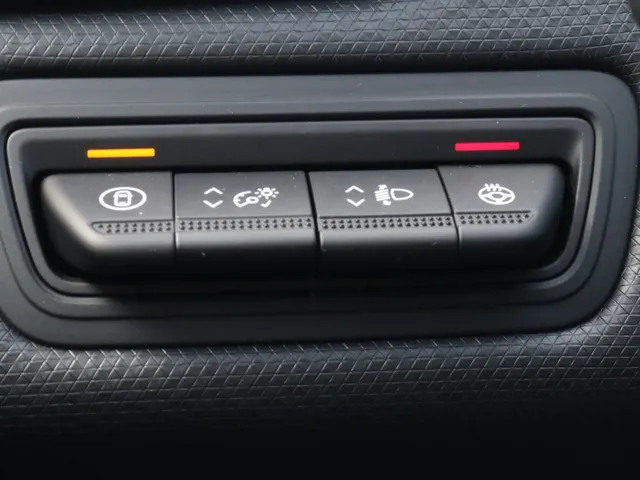 Mitsubishi Colt 1.6 HEV Intense+ Adaptive Cruise | Keyless | All Seasons