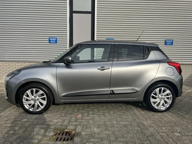 Suzuki Swift 1.2 Select Smart Hybrid | Armsteun | Apple Carplay & Android Auto | 16' LM Velgen | Airco | Dealer onderhouden