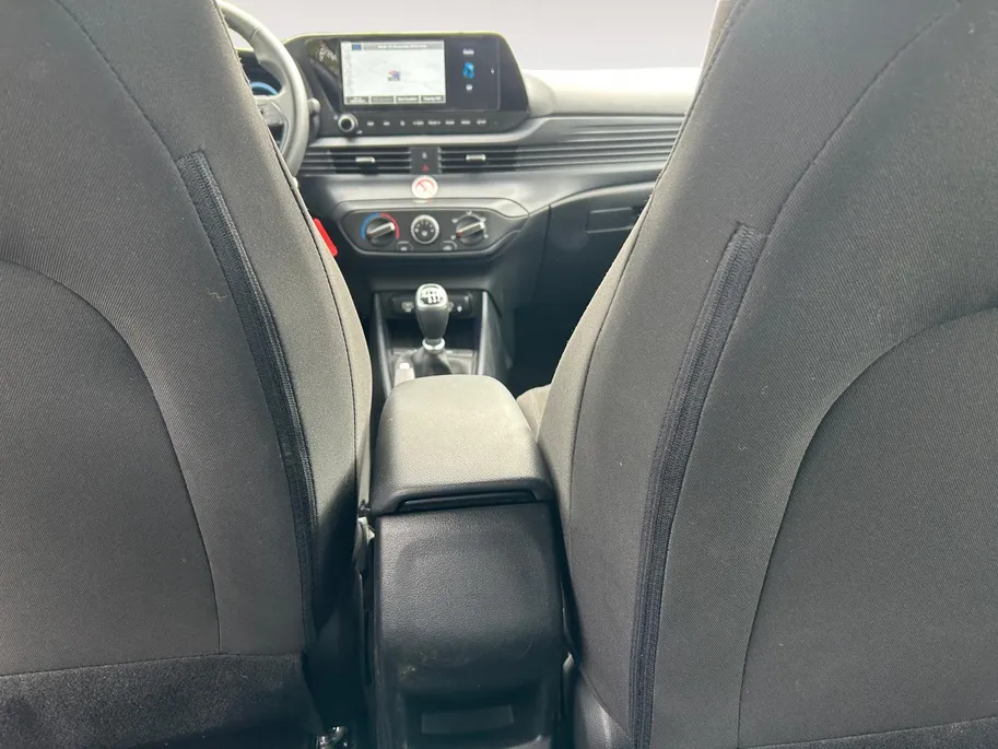 Hyundai Bayon 1.0 T-GDI Comfort Zeer mooie uitvoering! NU incl. 12 Maanden GARANTIE! Premiumpakket GRATIS!!