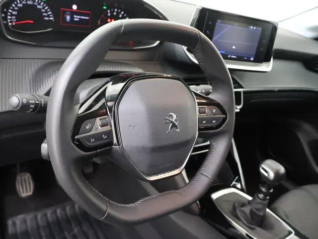 Peugeot 208 1.2 PureTech Allure Navi via Carplay | Cruise Control