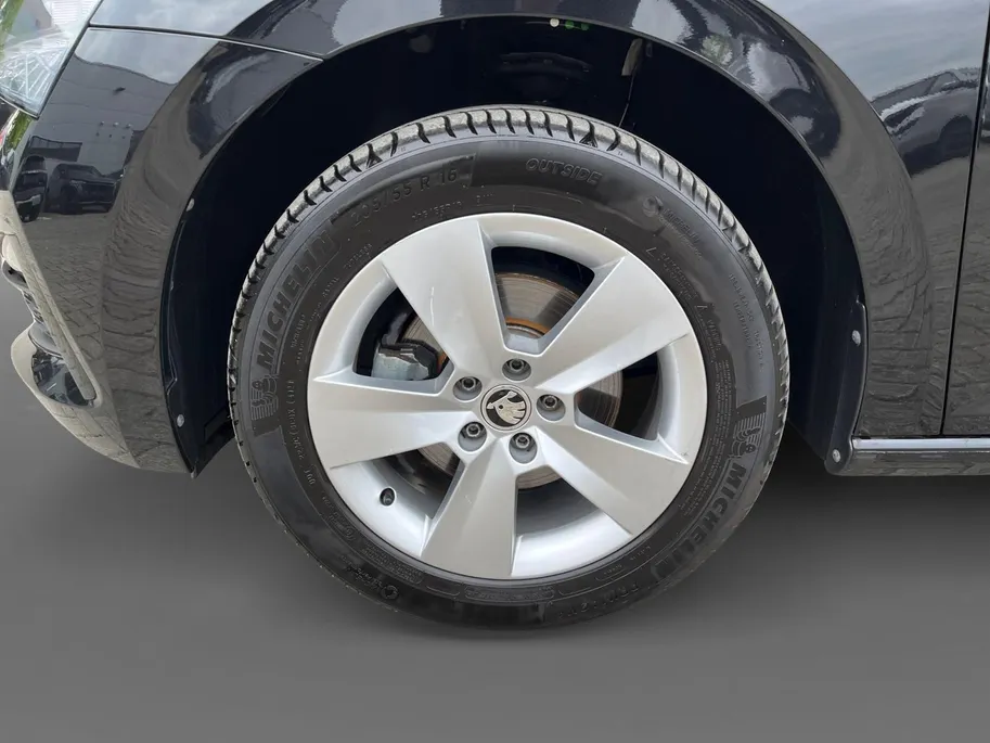 Škoda Scala 1.0 TSI Sport Business | Stoelverwarming | Navigatie | Digital Dashboard