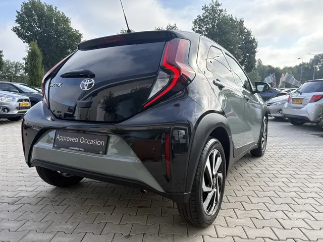 Toyota Aygo X 1.0 VVT-i S-CVT Pulse Bi-tone | Parkeersensoren V+A |