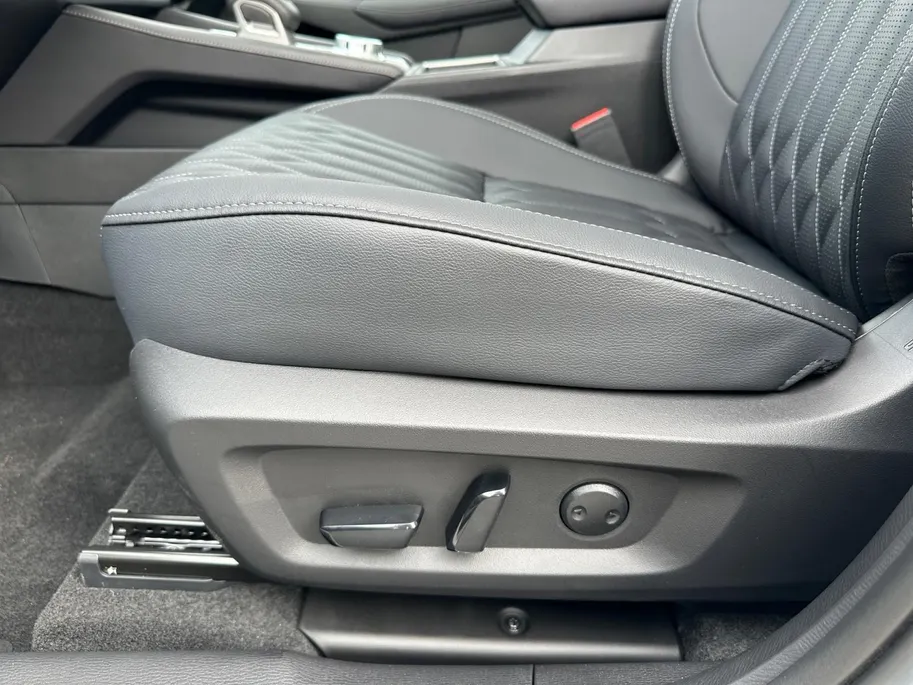 Mitsubishi Outlander 2.4 PHEV Instyle | 6000 EURO KORTING | NU DIRECT LEVEBAAR | 8 JAAR GARANTIE |