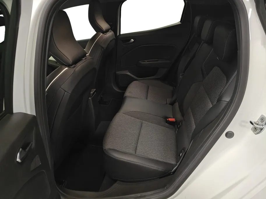 Renault Clio 1.6 E-Tech Hybrid 145 Techno AUTOMAAT NAVI AIRCO APPLE CARPLAY ANDROID AUTO CRUISE CONTROLE LM VELGEN PARKEERSENSOREN ZEER MOOIE AUTO