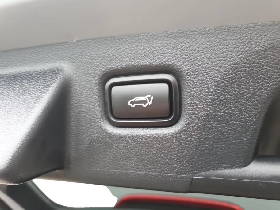 Kia Ceed Sportswagon 1.0T MHEV Design Edition | Stoel en stuurverwarming | Dodehoek detectie |  Navigate | Camera | Parkeersensoren voor en achter | Elektrische achterklep | JBL sound |