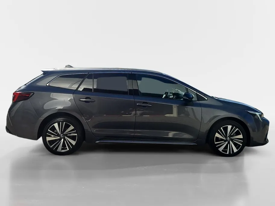 Toyota Corolla Touring Sports Hybrid 140 Dynamic | Carplay | Parkeer Camera | Navigatie | Stoelverwarming | Parkeer sensoren |