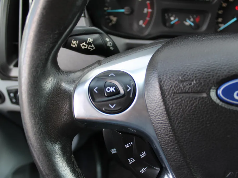 Ford Transit 290 2.0 TDCI L2H2 Trend | Nieuwe motor 35000 km |Trekhaak | Imperiaal | Voorruitverwarming | Navi |