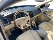 Volvo XC60 2.0 T5 Automaat Summum Luxury Line | Inscription Line | Pano Dak | NL-Auto | NAP | Trekhaak | Memory Seats | 20'| Camera | Stoelverwarming | Cruise Control | Navigatie | etc.