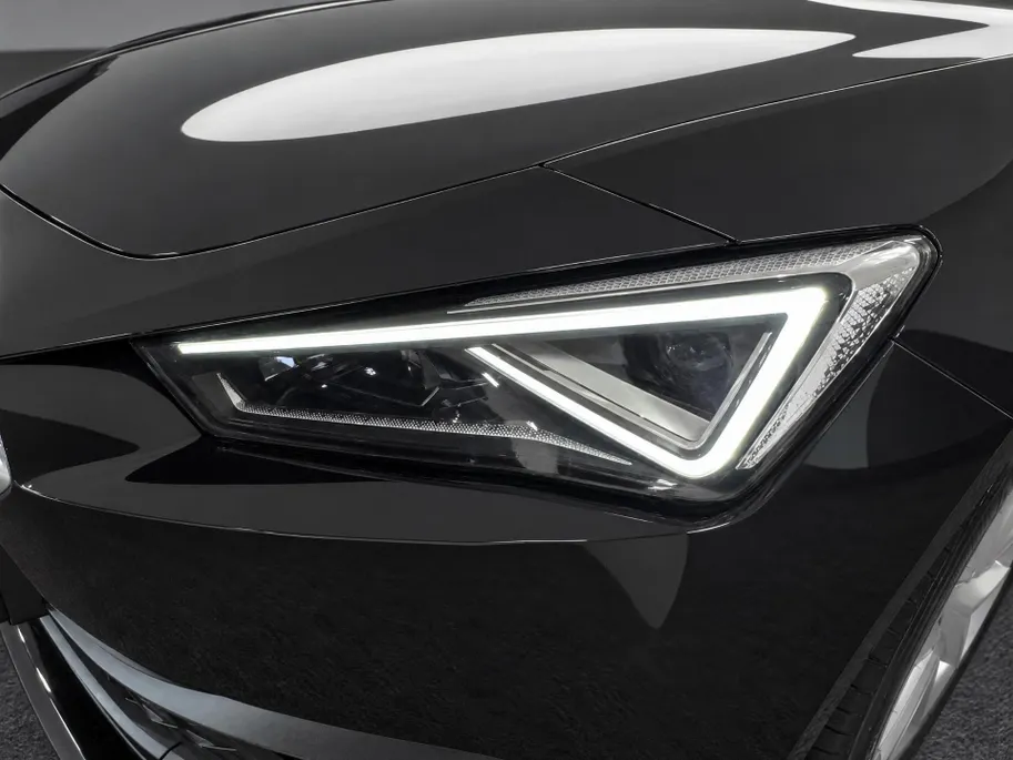 SEAT Leon Sportstourer Style Business Intense 1.5 eTSI 115 PK DSG Station | Technology Pack | Matrix Verlichting | Metallic Lak | 3500,- Herwaardering!!