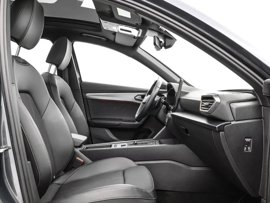 CUPRA Formentor 1.4 TSI e-Hybrid 204pk DSG Essential Limited · Panoramadak · Camera · Elek. Achterklep · Apple/Android Car Play · Keyless ·