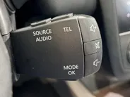 Renault Kadjar 140PK TCe Intens Automaat | Trekhaak (1500 KG) | Panoramadak | 19' Lichtmetalen Velgen | Stoelverwarming | Navi | Camera | Climate Control | Adaptieve Cruise Control | Leder |