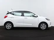 Hyundai i10 1.0 Comfort | Carplay | Airco | Cruise | NU Rijklaarprijs! Incl.12 Maanden, APK, Onderhoudsbeurt etc! Premiumpakket gratis!
