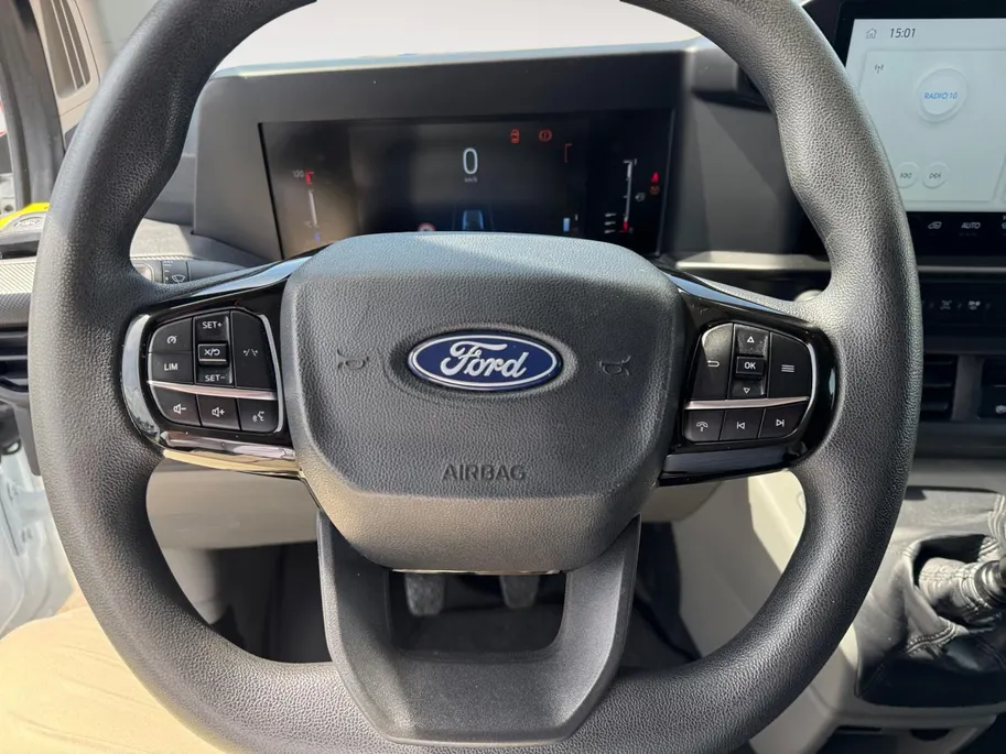 Ford Transit Custom 280 2.0 TDCI L1H1 Trend 110 pk | 3-zits | Airco | Parkeersensoren voor en achter | Apple Car PLay / Android Auto | LED dagrijverlichting |