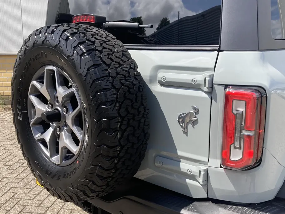 Ford Bronco 2.3 Ecoboost 275 pk 4WD Badlands Grijs Kenteken