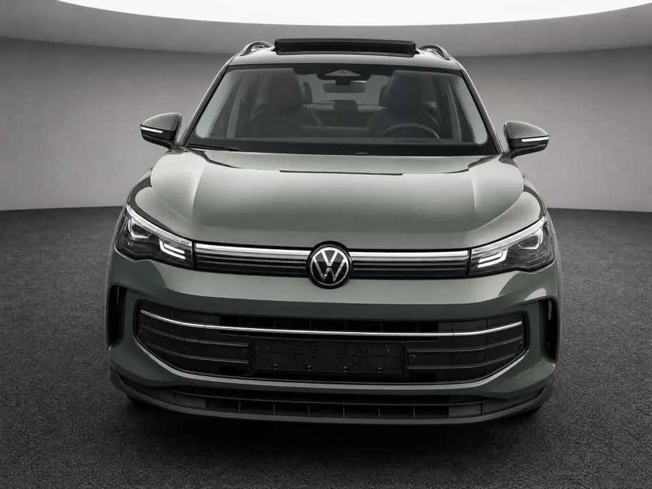 Volkswagen Tiguan 1.5 204pk DSG eHybrid Life Edition · Panoramadak · Camera · Wegklapbare Trekhaak ·  Apple/Android Car Play · Navigatie · 18'' Inch ·