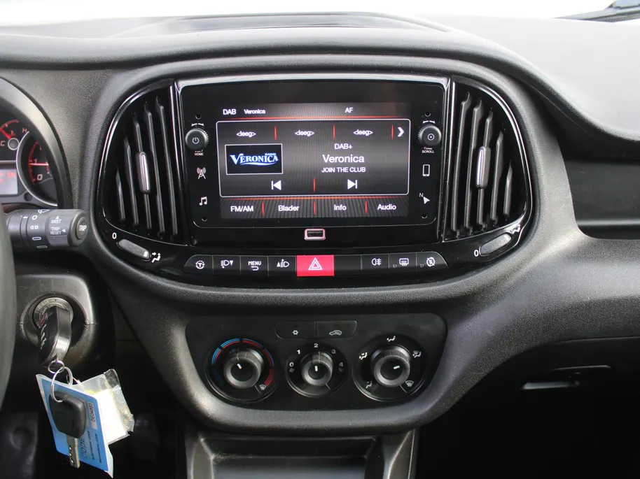 Fiat Doblò Cargo 1.6 MJ L1H1 S Trekking | Navi | Cruise | Airco | Parkeersensoren achter | Apple Carplay/Android Auto | Dealeronderhouden |