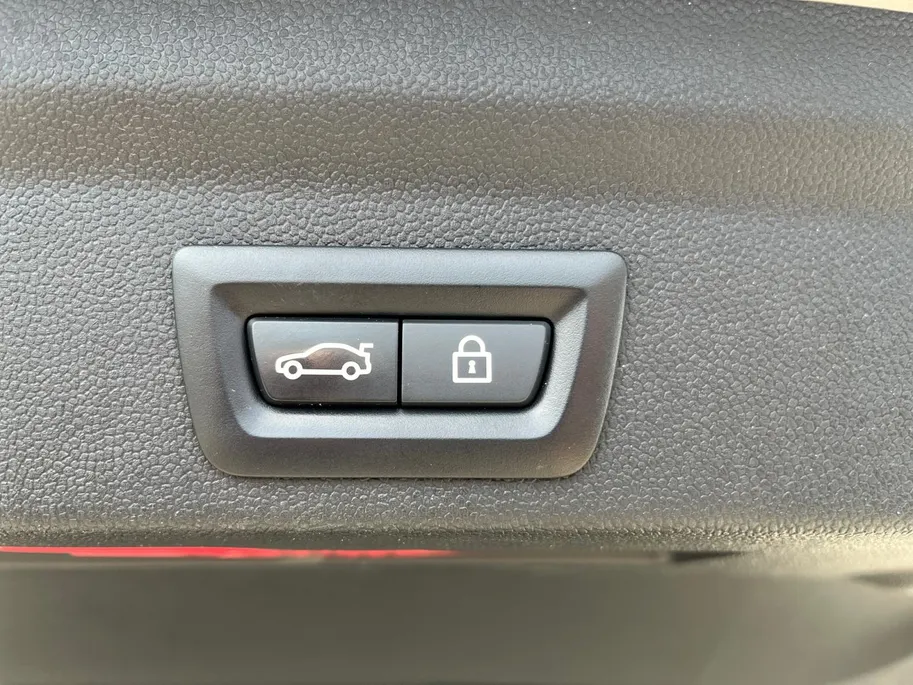 MINI Countryman 1.5 Cooper MINI Yours |achteruitrijcamera| Extra getint glas |Cruise control adaptief| Comfortstoel(en)| Lederen bekleding| 12 maanden Bovag Garantie|