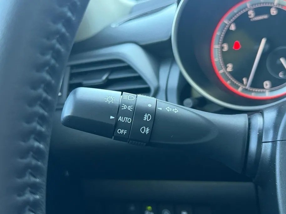 Suzuki Swift 1.2 Style Smart Hybrid | Climate Control | Camera | Navigatie | Stoelverwarming |