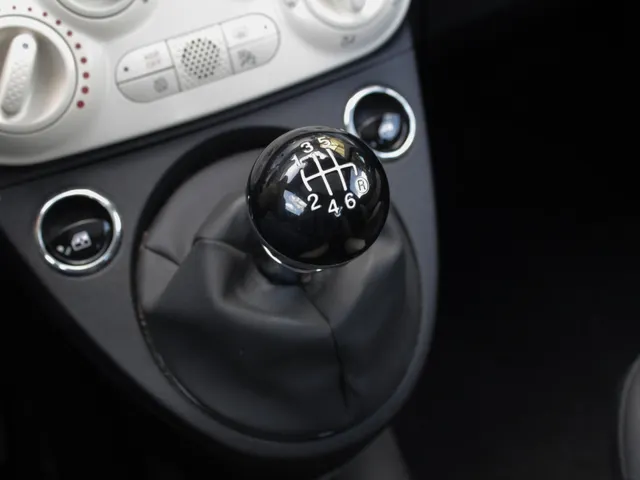 Fiat 500 1.0 Hybrid Dolcevita | Carplay / Android auto | Cruise | Airco | Park sens