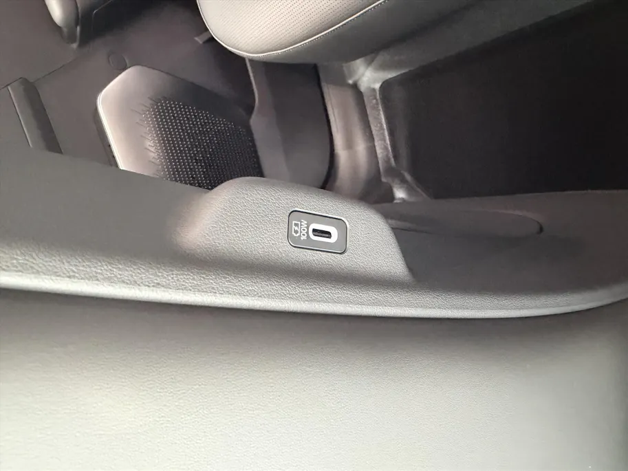 Kia EV2 61 kWh 135pk (5-zits) Black-Line
