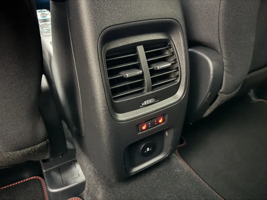 Ford Kuga 2.5 PHEV ST-Line | 225 pk | Winterpack |