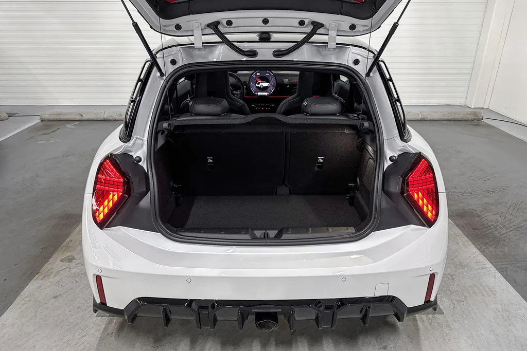 MINI Cooper 3-deurs John Cooper Works XL
