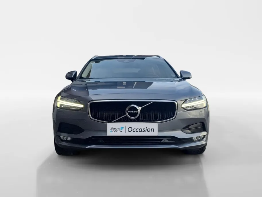 Volvo V90 2.0 T4 Momentum | Stoel en stuurverwarming | Elektrisch bedienbare voorstoelen | Camera | Lederen bekleding | Navigatie | Parkeersensoren voor en achter | Elektrische achterklep |