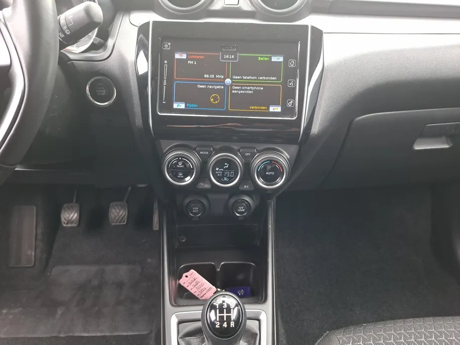 Suzuki Swift 1.2 Style Smart Hybrid | Navigatie | Hoge instap | Adaptieve cruise control | Blind spot