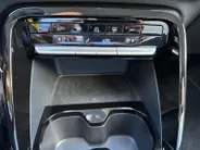 Citroën C3 1.2 Hybrid 110pk Max | Dealer onderhouden | NL auto | Automaat | Cruise control | Trekhaak | Apple carplay & Android auto | Navigatie | Apple carplay & Android auto | Draadloos opladen mobiel | 17' lichtmetalen velgen | Bovag garantie |