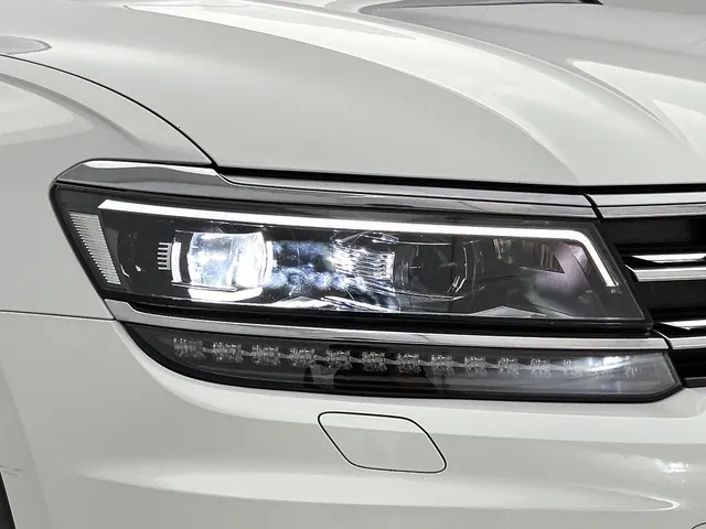 Volkswagen Tiguan 2.0 TSI 4Motion Highline Business R | PANORAMA | HEAD UP | ADAPTIVE | ELEKTR. A-KLEP | STOELVERW. | NAVI |