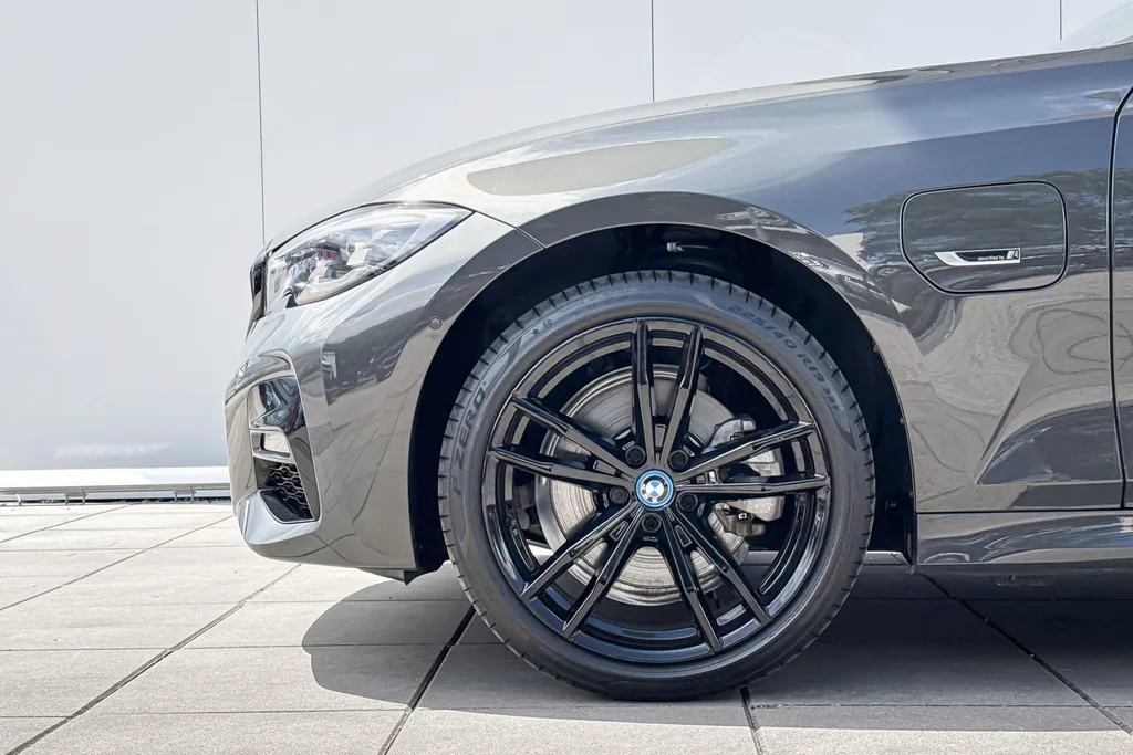 BMW 3 Serie Touring 320e xDrive M-Sport
