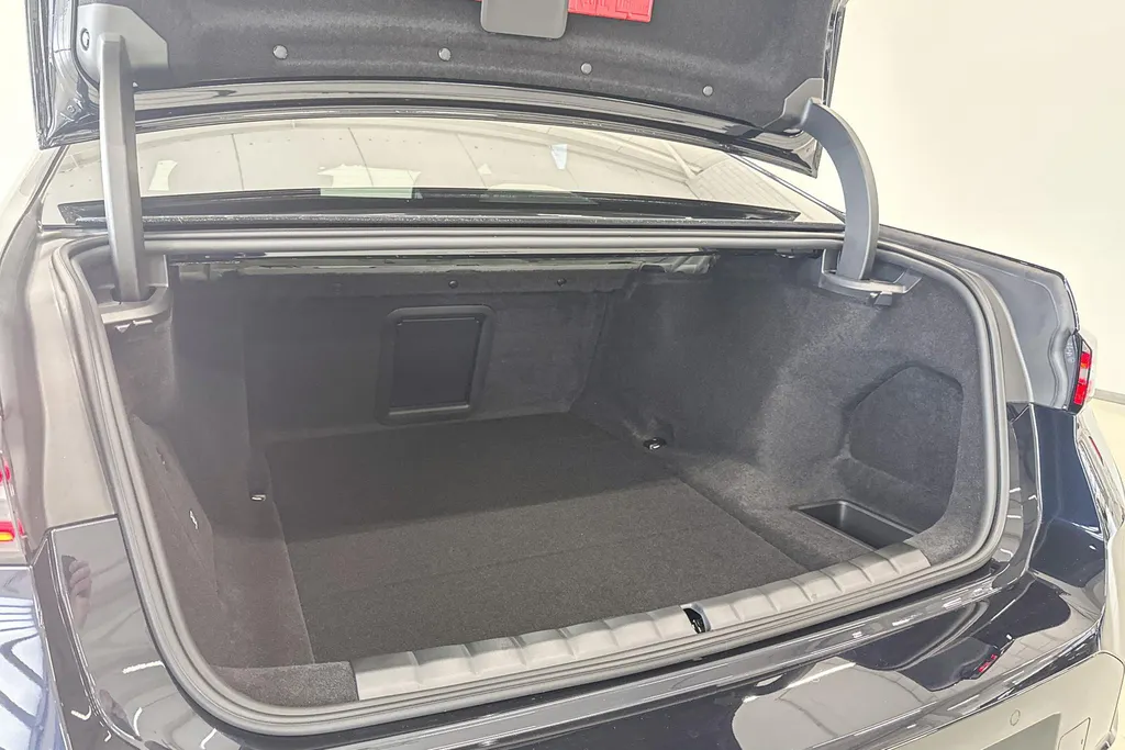 BMW i7 xDrive60 118.1 kWh
