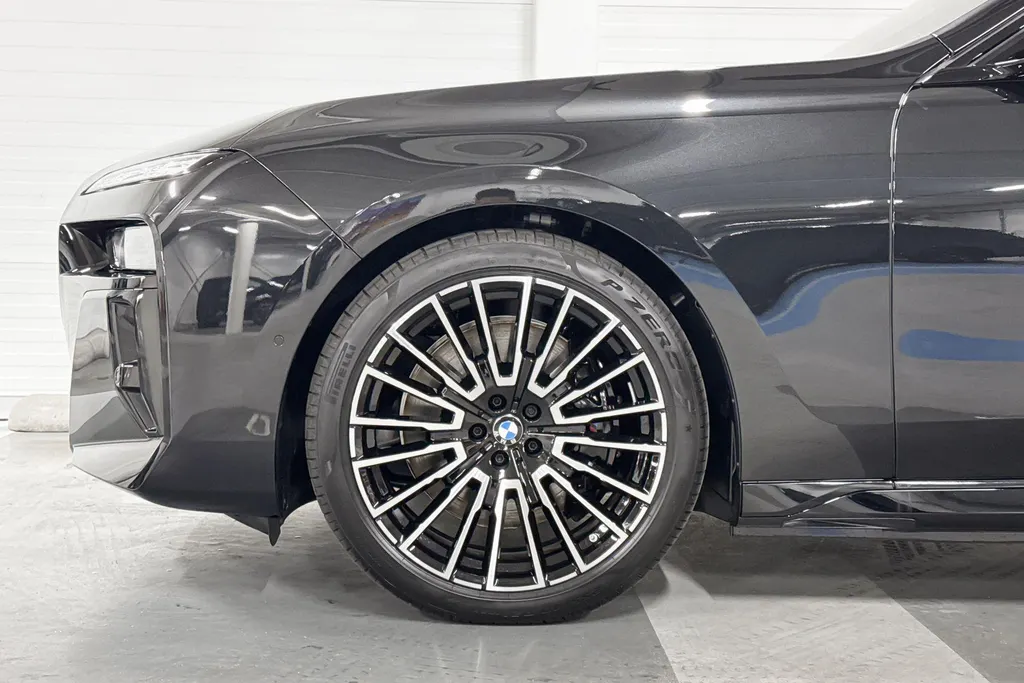 BMW i7 eDrive50