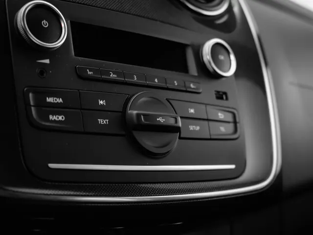 Dacia Sandero TCe 90 Easy-R Serie Limitee Royaal | automaat | airco | trekhaak | LM velgen