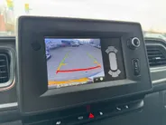 Renault Master T33 2.3 - 135PK dCi L2H2 Work Edition | BPM VRIJ | Trekhaak | Parkeersensoren | Camera | Navi | Apple CarPlay/Android Auto | Volledig betimmerd | Airco | Cruise Control |