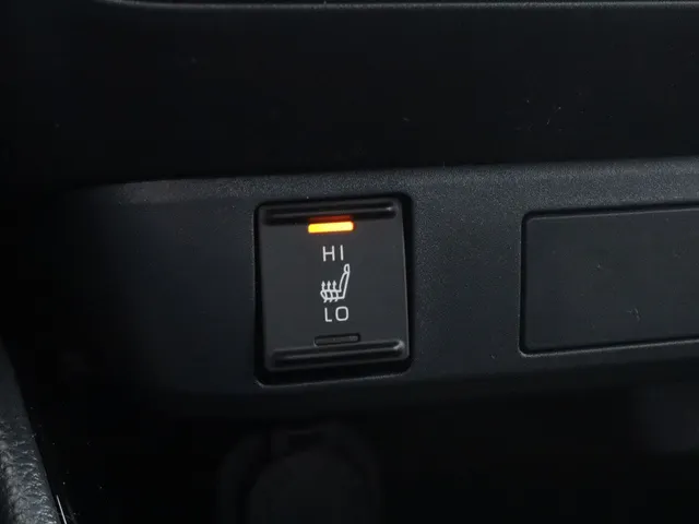 Toyota Yaris 1.5 Hybrid 115 Dynamic | V+A Parkeersensoren | Stoel & Stuur Verwarming