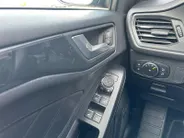 Ford Focus 2.3 EcoBoost ST-3 | 280 PK | Launch control | Recaro stoelen | 19' inch lichtmetalen velgen | Apple carplay & Android auto | Parkeersensor voor en achter | Achteruitrijcamera | Bang & Olufsen audio | Winter pack | Cruise control | Bovag garantie |