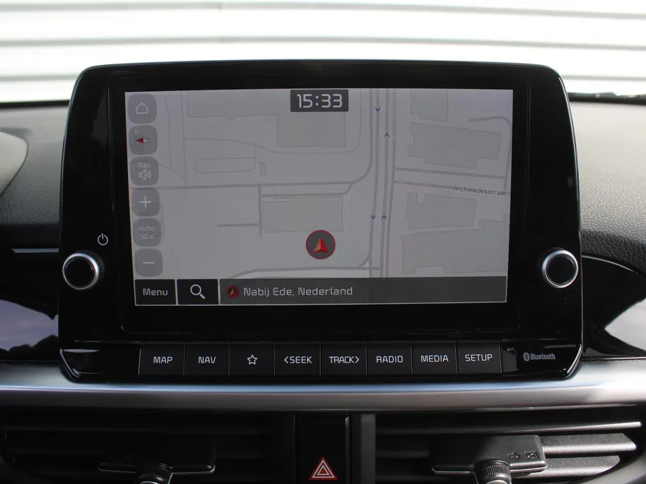 Kia Picanto 1.0 DPI GT-Line | Schuid-/kanteldak | Stuur-/stoelverwarming | Navi | Clima | Cruise | Camera | Leer | 16' LM | LED | Keyless |
